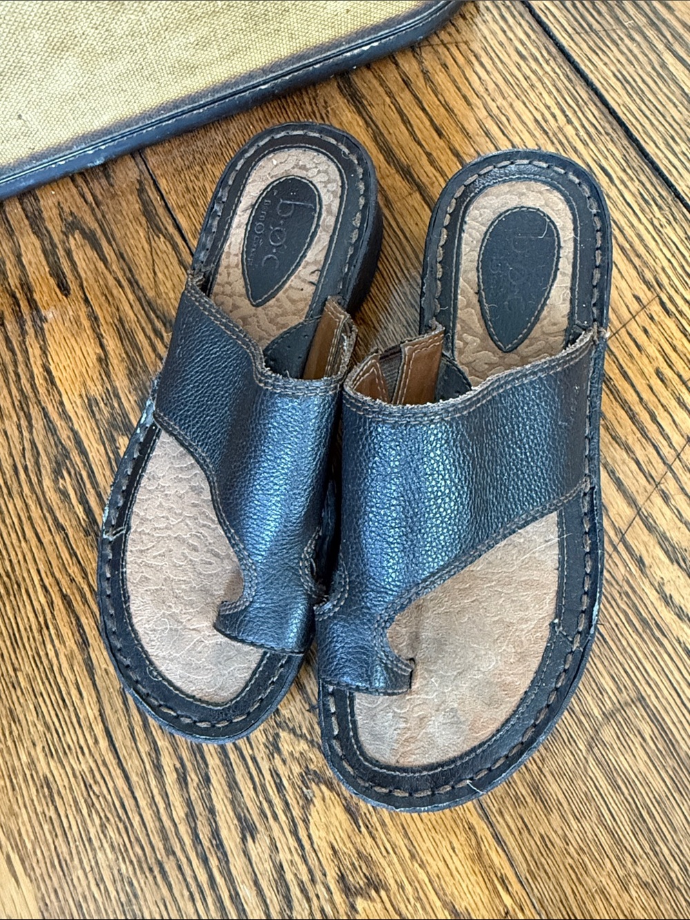 boc Born Brown Leather Slide Sandals size 7